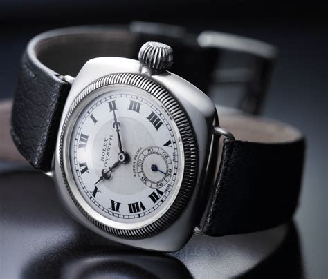 the first oyster watch